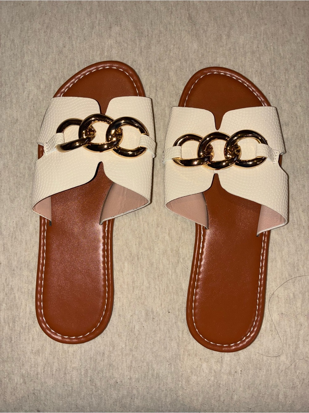 Women’s Cream Slide Sandals with Gold Chain Detail